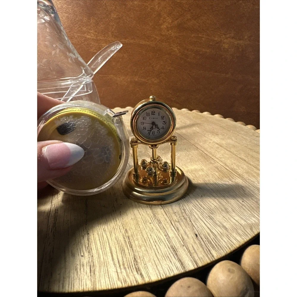 Vintage Miniature CIRCA Brass Quartz Japan Mvmt Table Clock - Model 11-561